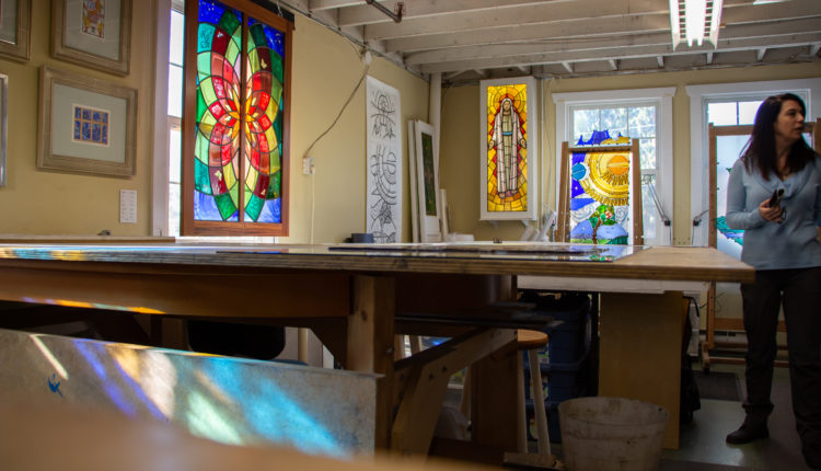 04-stainedglass-studio