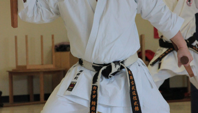 4-5-Kobudo-SenseiChungTonfa