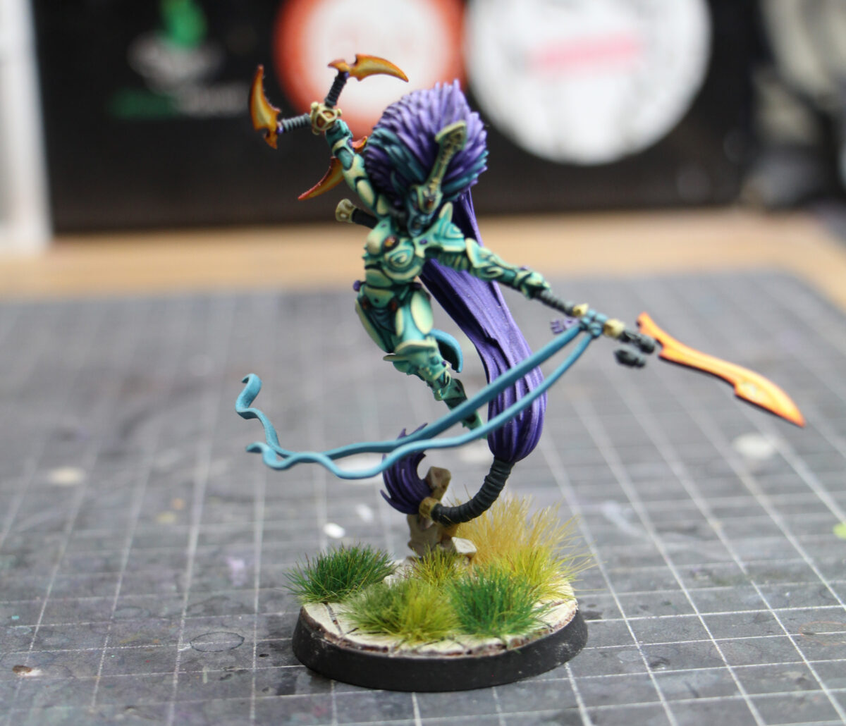 A teal-coloured Jain Bar from Warhammer 40k